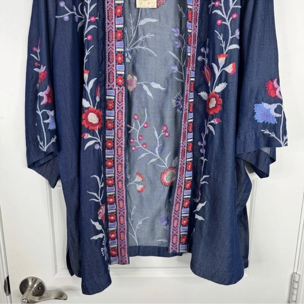 JOHNNY WAS Piper NEW Shirt Tail Kimono Denim Blue Embroidered Floral Size L NEW - Picture 5 of 11
